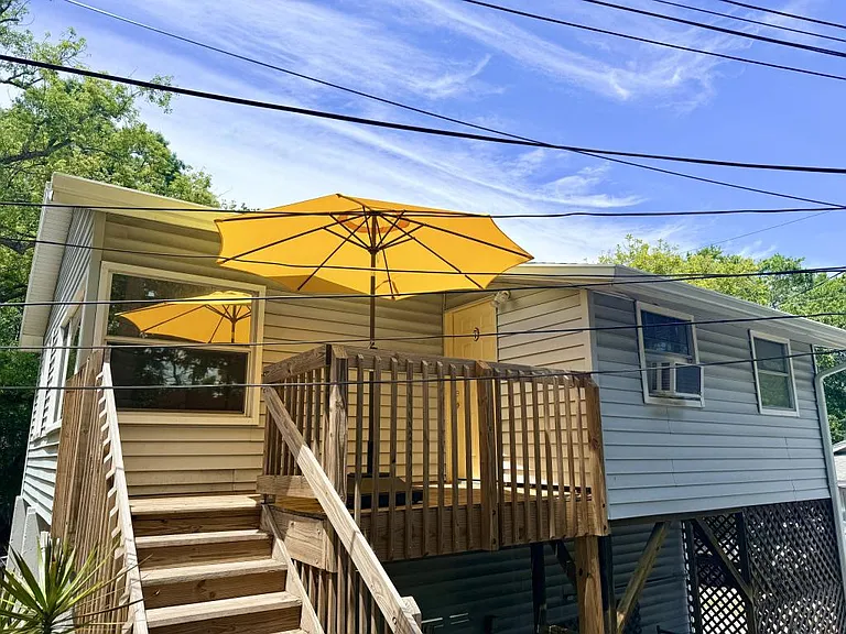 1135 Highland St N — Photo 18