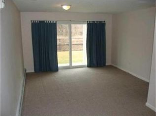900 Lawrence St UNIT 1, Lowell, MA 01852