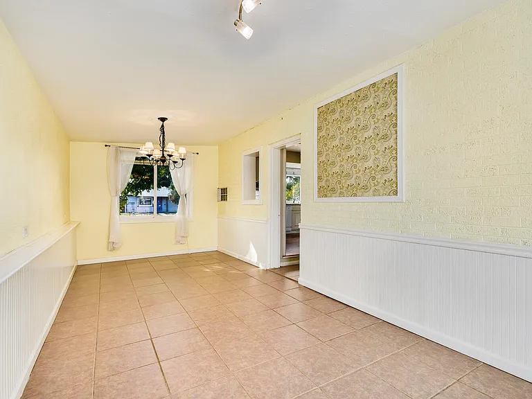 3208 Niagara St — Photo 11