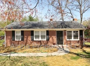 7 Pembroke Ln, Taylors, SC 29687