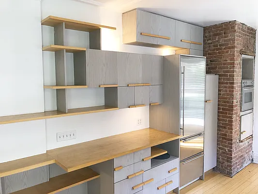 Rented by New York Manhattan Real Estate Incorporated | media 21