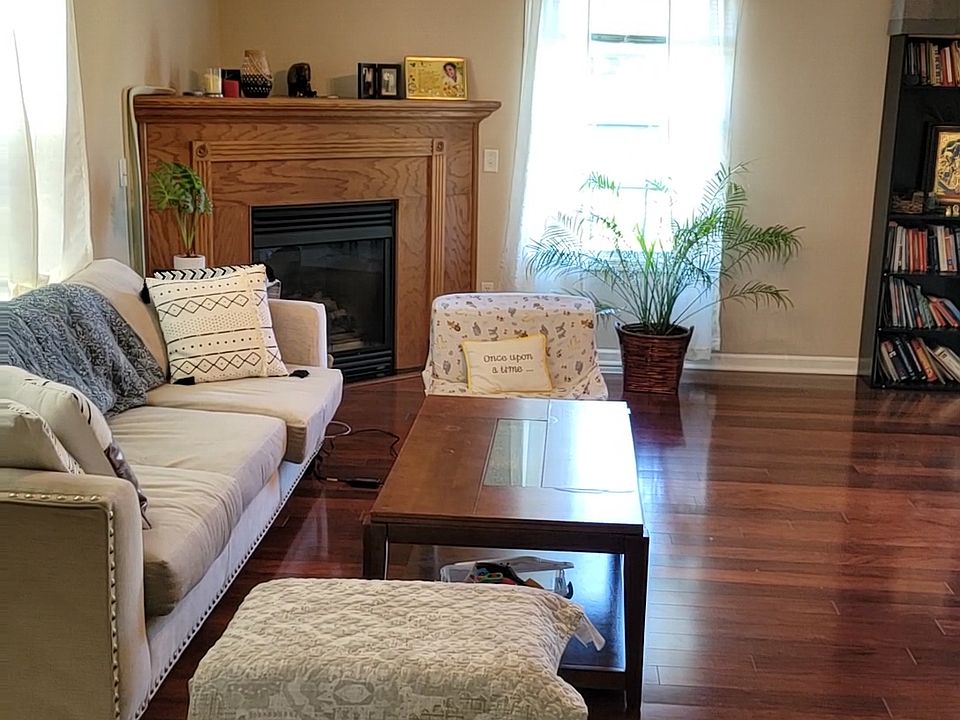 Living Room with Gas log fireplace