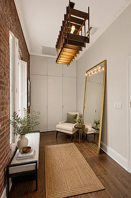 Entry / hallway, photo 1