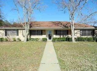 4501 Oakwood Dr, Marshall, TX 75672