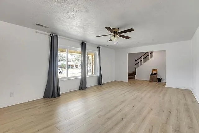 3 bed, 2.5 bath, 2757 sqft, $3,100 — Photo 4