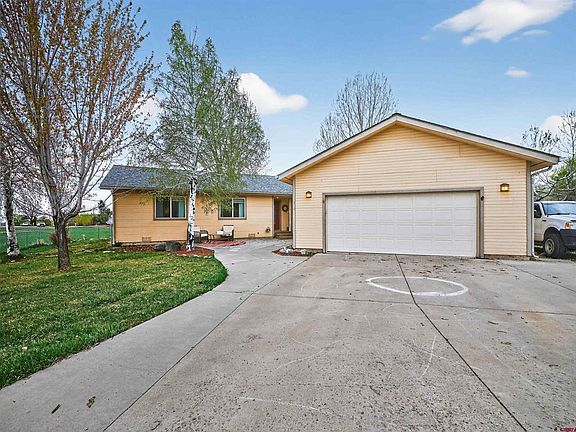 3rd image of 312 Meadows Circle