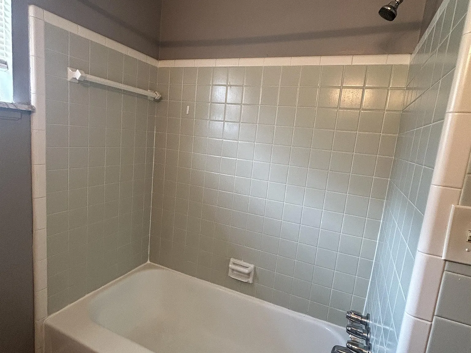 336 Idlewylde Drive - 3 — Photo 3