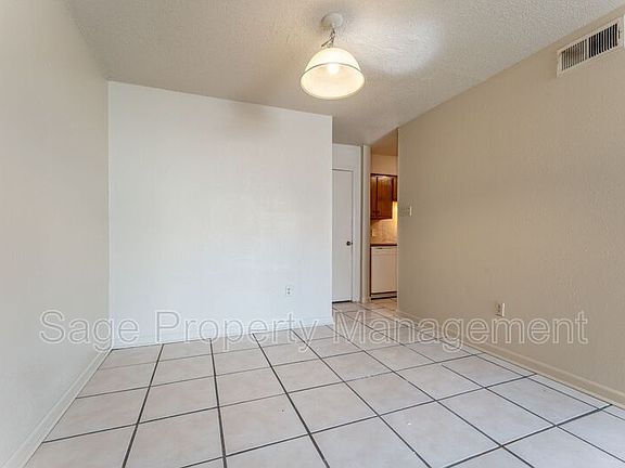 4th image of 3422 Yorkfield Dr Unit C