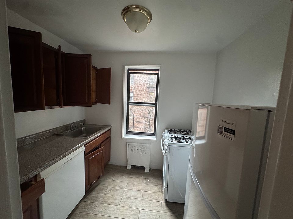 1st image of 3250 87th St Floor 1