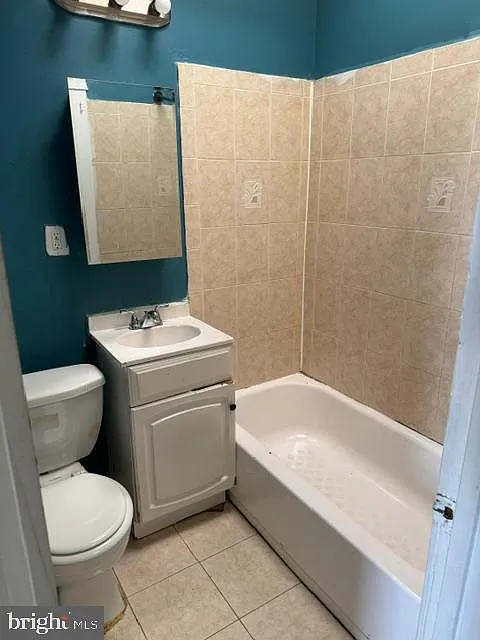 3 bed, 1.5 bath, 930 sqft, $1,650 — Photo 3