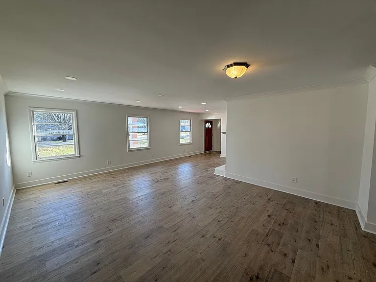 805 7th St NE — Photo 41