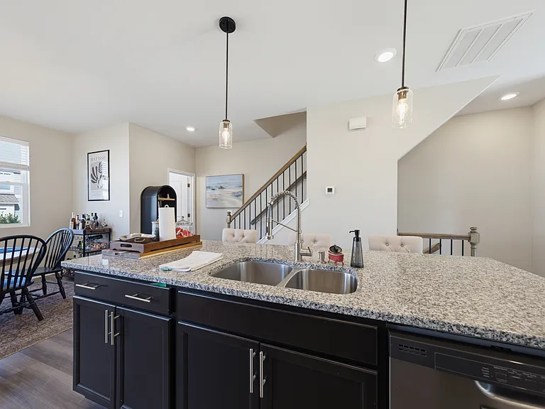5933 Illuminate Ave — Photo 5