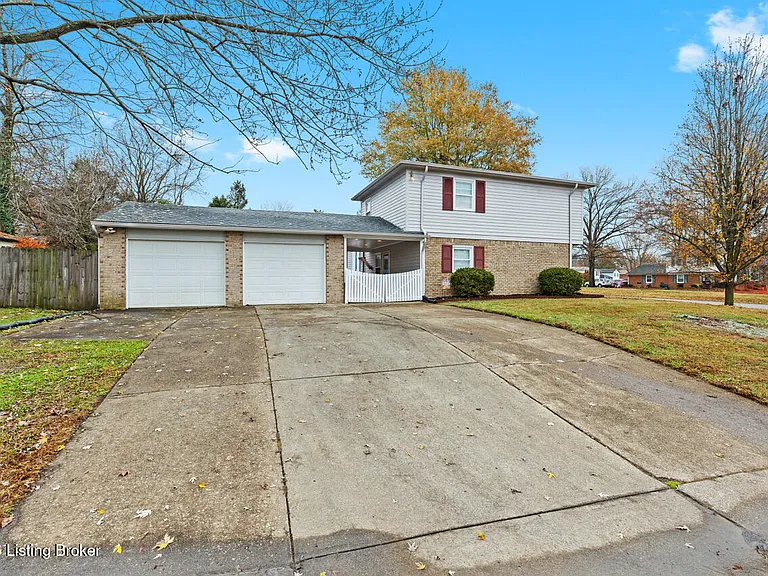 8016 Cortland Dr — Photo 25