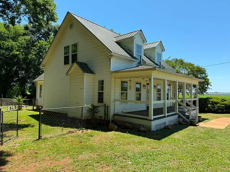 6660 Mooresville Rd — Photo 3