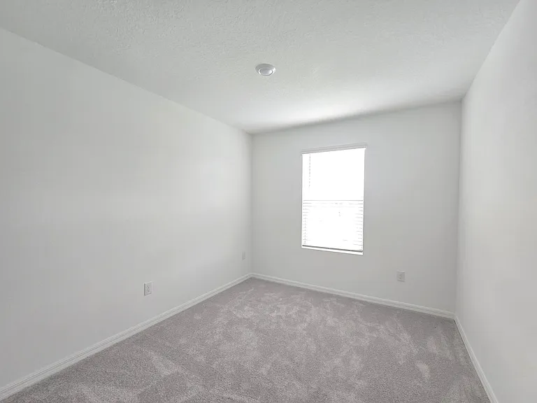 2073 Hallier Cv — Photo 30