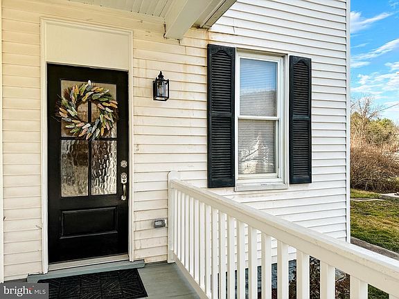 4th image of 10903 Kreighbaum Rd NW