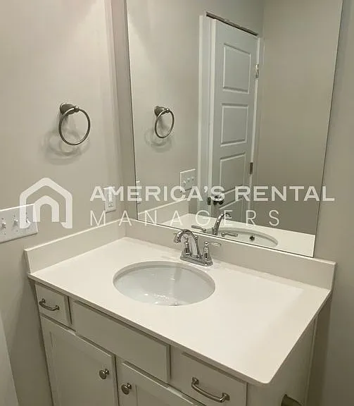 581 Andrew Dr — Photo 9