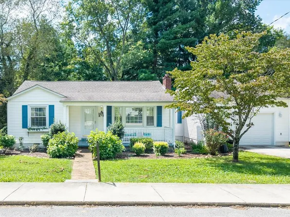 121 Sims St, Sparta, TN 38583