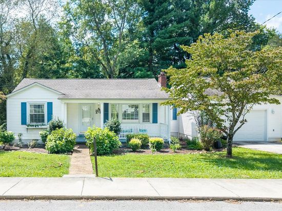 121 Sims St, Sparta, TN 38583