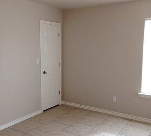 5th image of 3202 Shallow Creek Dr