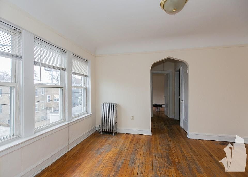 1st image of 2944 N Albany Ave APT 3W