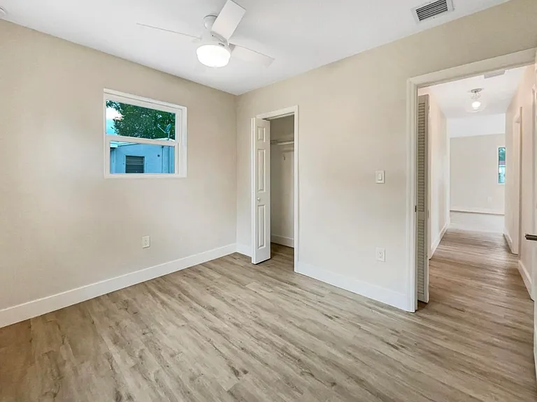 3360 NW 8th Pl — Photo 2
