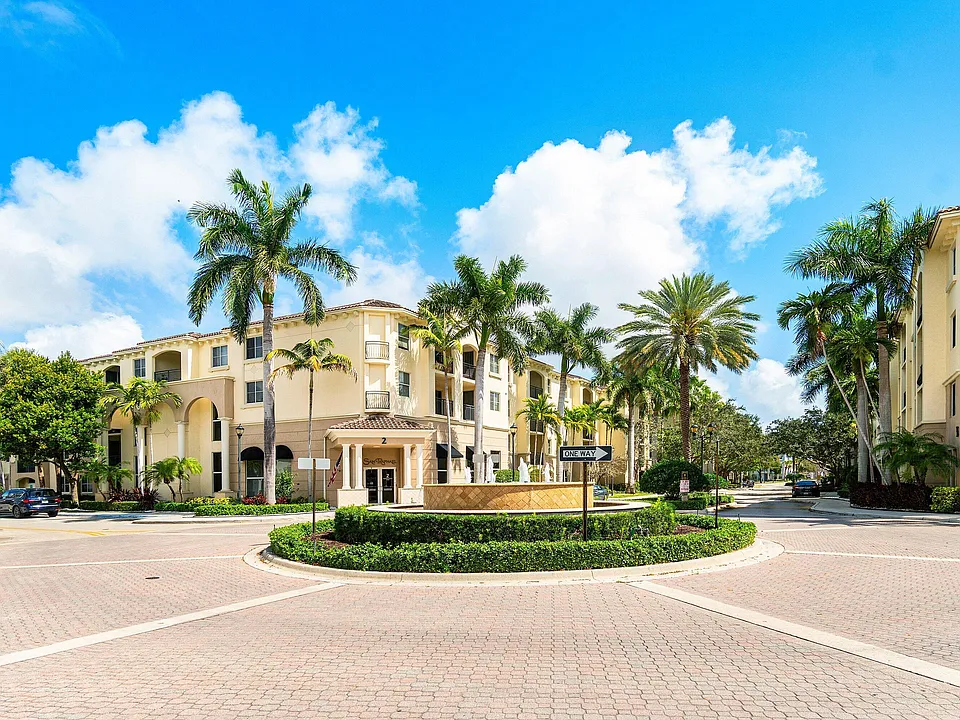 1411 Renaissance Way #411