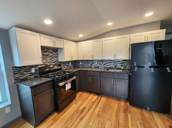 8 Sanitorium Ave #1