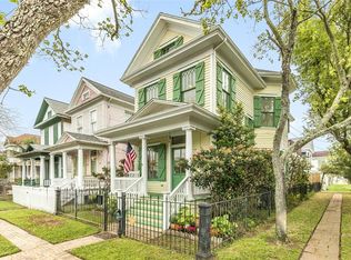 1527 Avenue M, Galveston, TX 77550