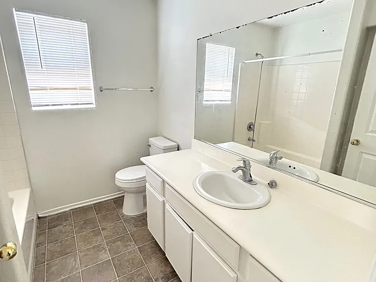 14998 Skipper Ln — Photo 10