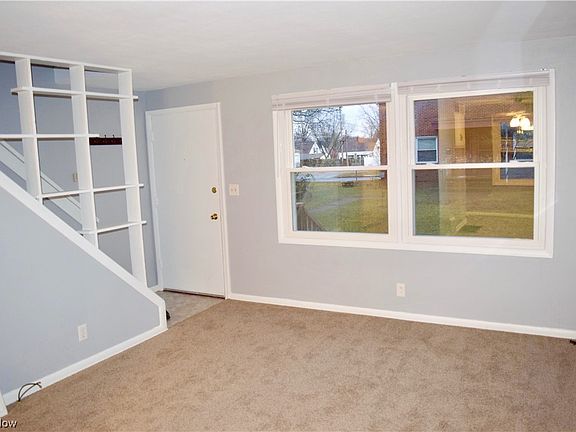 2nd image of 3291 & 3293 Oakwood Dr