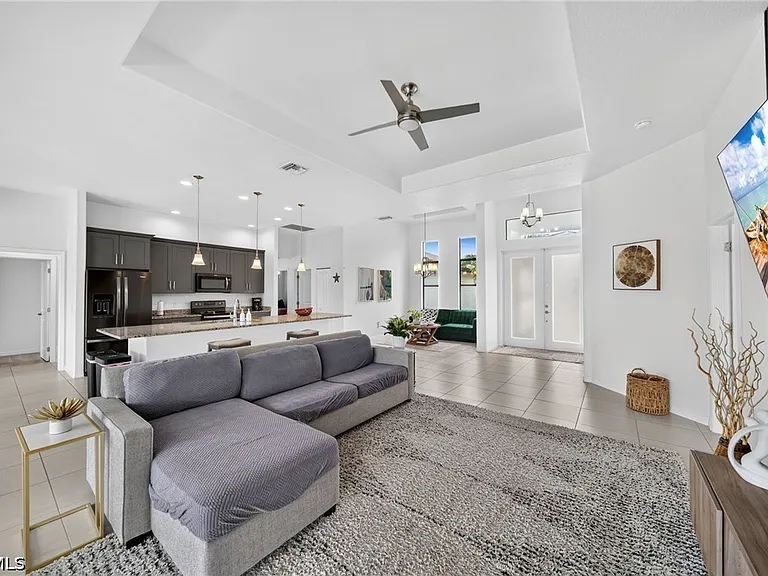 2204 SW 30th Terrace Cpe — Photo 5