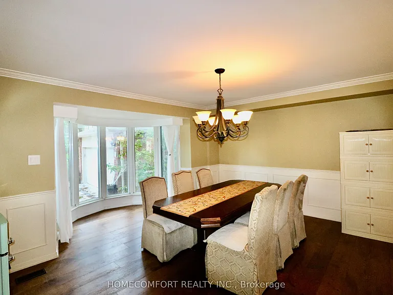 12 Banbury Ct — Photo 4