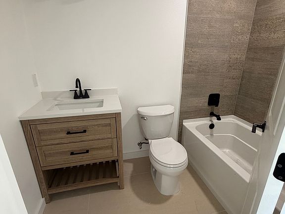 5th image of 108 Michael Ln