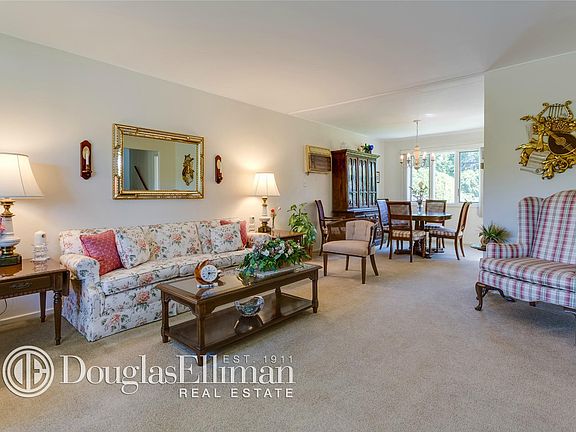 3rd image of 50 Cornell Ln