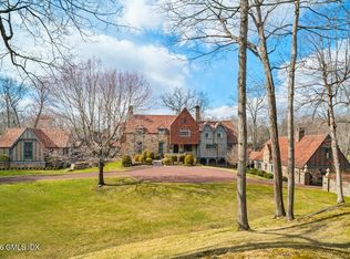 44 Khakum Wood Rd, Greenwich, CT 06831