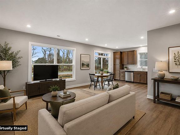 2nd image of 546 Alabaster Ln