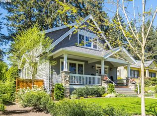 588 9th St, Lake Oswego, OR 97034