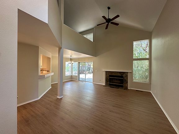 4th image of 2635 Alpine Creek Rd