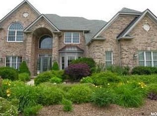 1409 Fitzroy St, Westlake, OH 44145