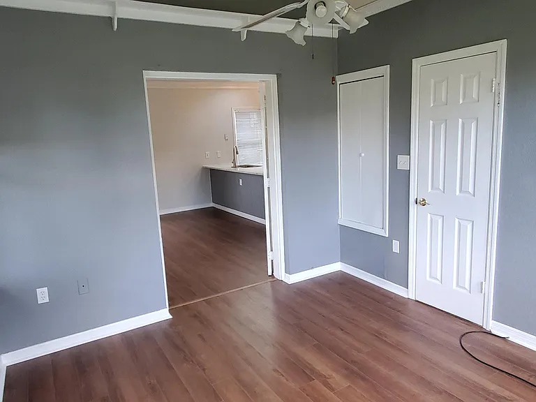 1801 Karolina Ave — Photo 6