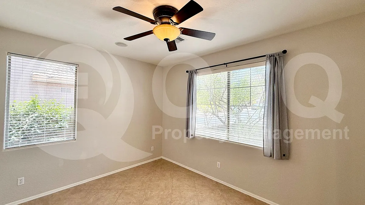 4 bed, 2.0 bath, 2084 sqft, $2,799 — Photo 4