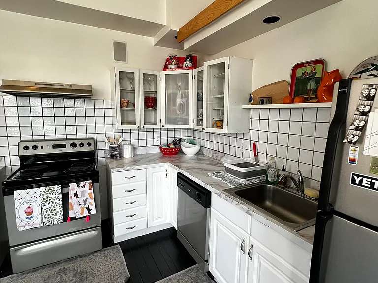 1938 W Girard Ave #3 — Photo 13