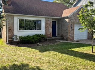 2227 Cheltenham Rd, Toledo, OH 43606