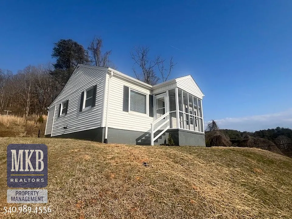6221 Shady Acres Dr