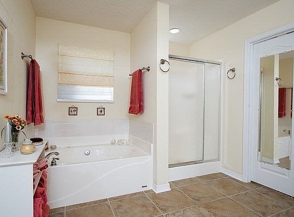 5th image of 2190 Spanish Oak Dr