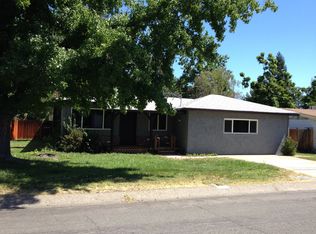 1352 Riviera Dr, Redding, CA 96001