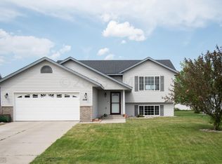 1010 11th Ave SE, Barnesville, MN 56514