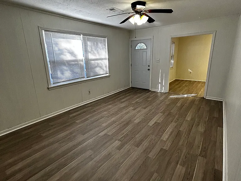 3619 Holt St — Photo 3