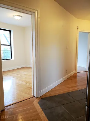 Rented by Hillel Realty Group | media 16